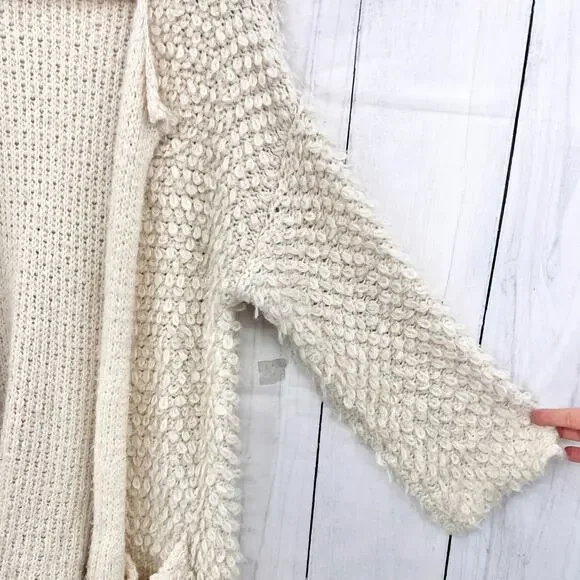 Express XS Cream Wool Mohair Blend Cardigan Sweater Scalloped Boucle Knit - Picture 5 of 9